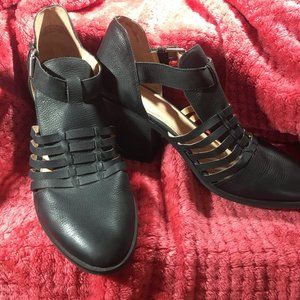 On Sale Now! Caslon – Women’s Strapped Shoe, Blk, leather,. Size 12, Heel 4”